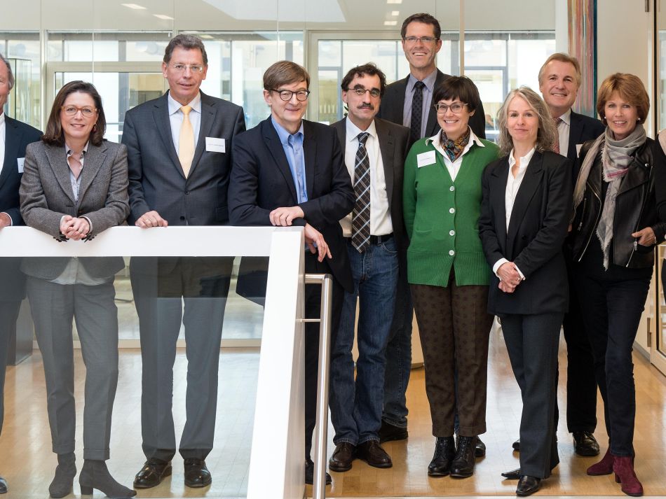 Herbert Rebscher (3. von links) links neben Prof. Dr. Dr. Wiestler als Mitglied des wissenschaftlichen Beirats des Krebsinformationsdienstes im Jahr seiner Gründung 2014